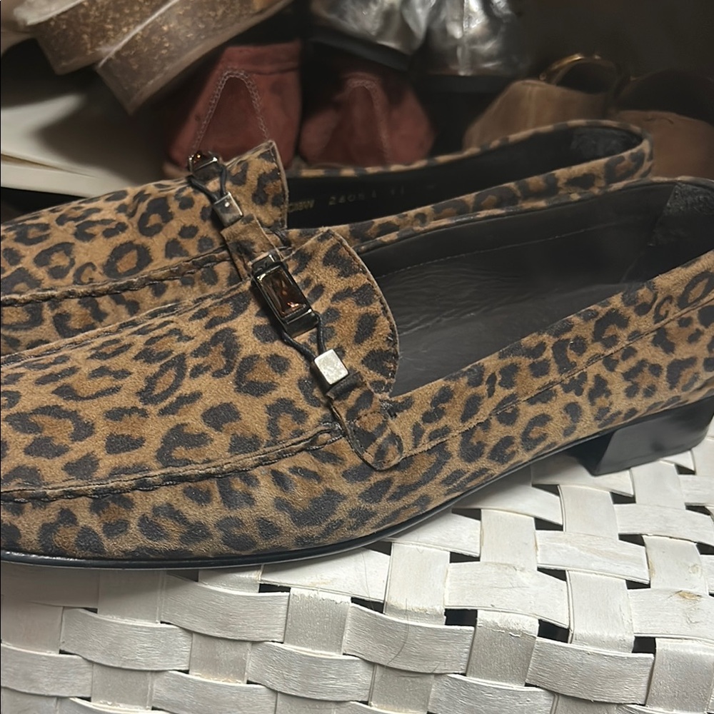 Stuart Weitzman Carrini Leopard Print Woman’s Loafers - Picture 6 of 11